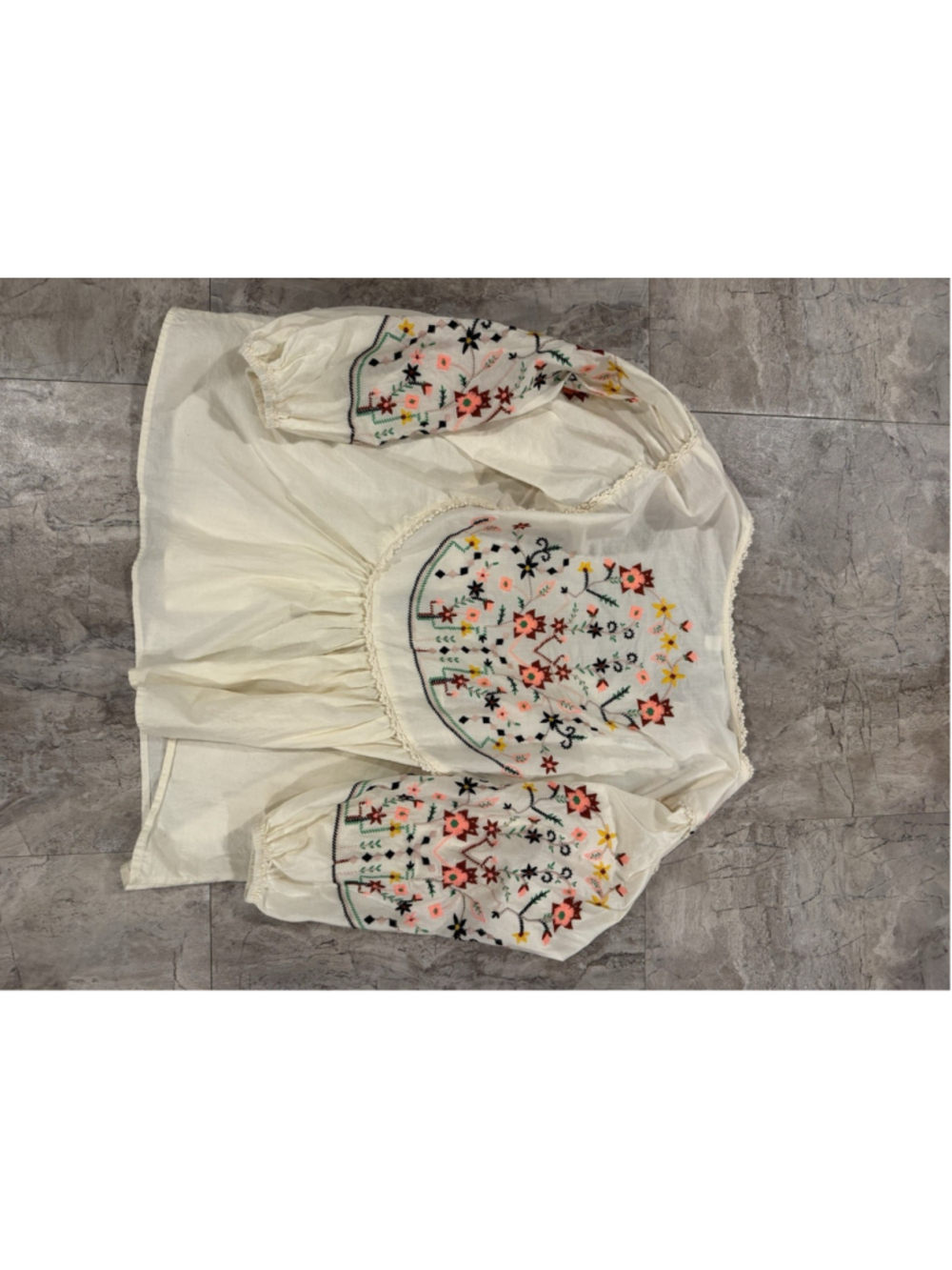 Cato Women’s Floral Embroidered Open Peasant Blouse Prairie With Tie Sz 18/20 - Picture 7 of 7